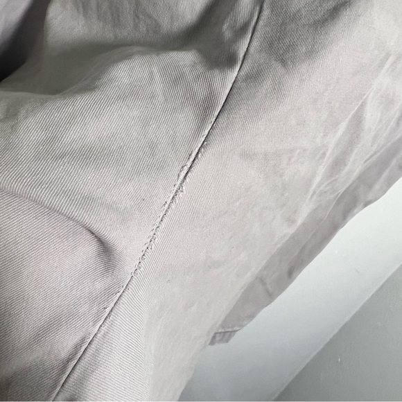 Old Navy Slim Chino Short Greyscale - Picture 13 of 15